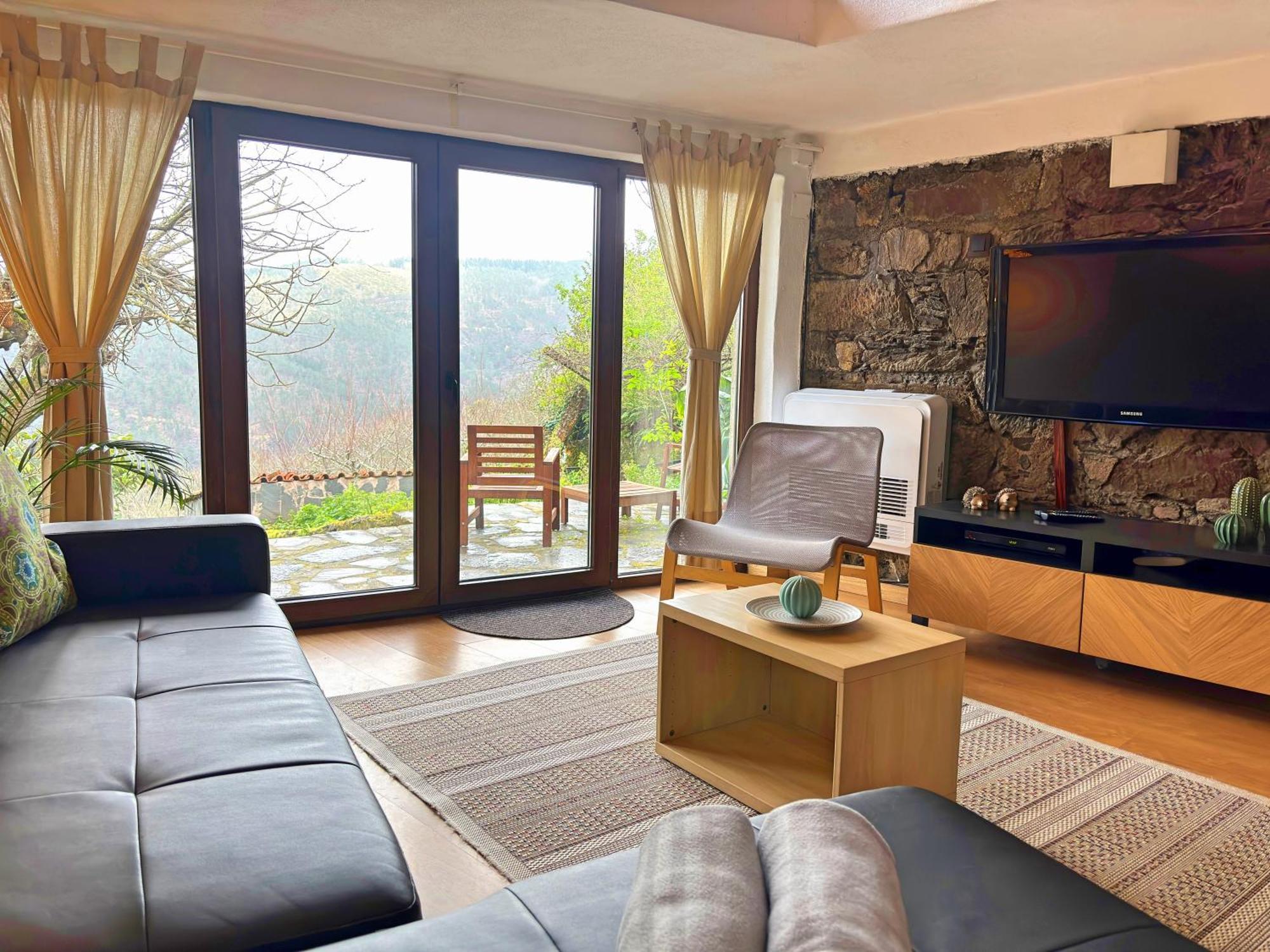 Retiro De Gondramaz - 200 M2 Villa Kültér fotó